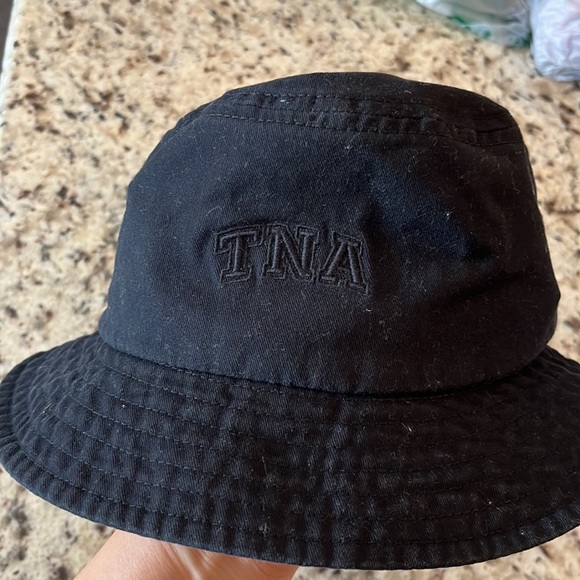 ARITZIA TNA black bucket hat XS Small - Picture 3 of 5